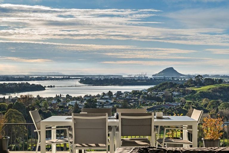 Photo of property in 42 Oceana Drive, Welcome Bay, Tauranga, 3175