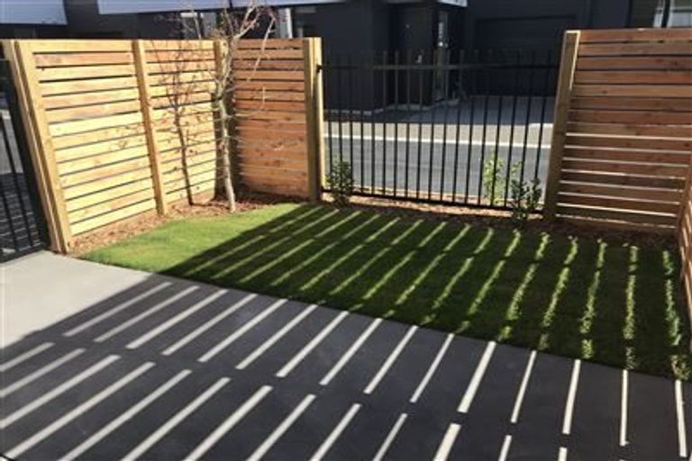 Photo of property in 12 Verlamio Lane, Edgeware, Christchurch, 8013