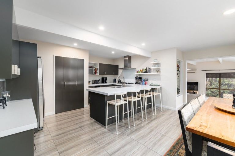 Photo of property in 2 Cannon Hill Crescent, Mount Pleasant, Christchurch, 8081