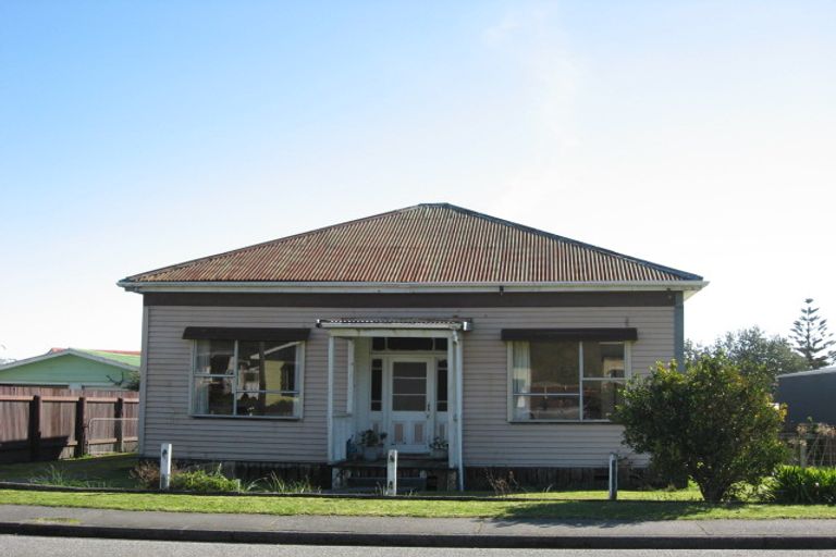 Photo of property in 249 Sewell Street, Hokitika, 7810