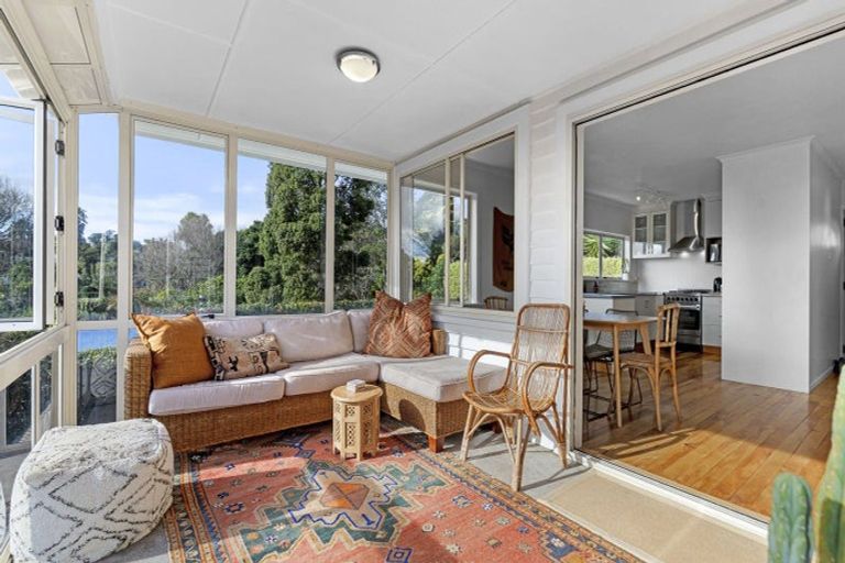 Photo of property in 37 Mcfarlane Street, Oakura, 4314