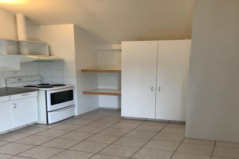 Photo of property in 1/136 Holly Road, St Albans, Christchurch, 8014