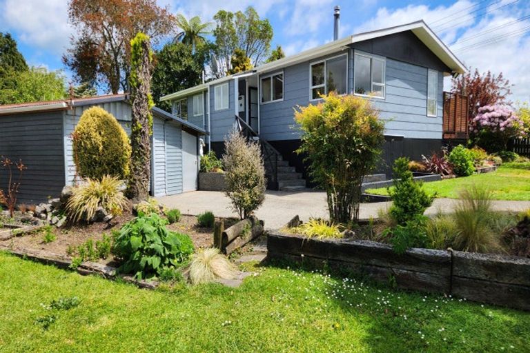 Photo of property in 22 Beaconsfield Road, Midhirst, Stratford, 4394