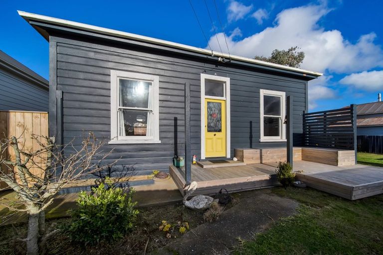 Photo of property in 78 Union Street, Hawera, 4610