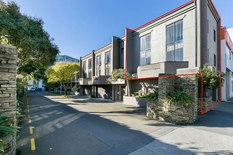 Photo of property in Mendoza Terraces, 9 Ebor Street, Te Aro, Wellington, 6011