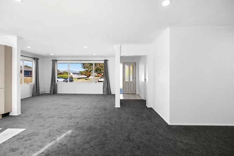 Photo of property in 11 Chancery Close, Hamilton East, Hamilton, 3216