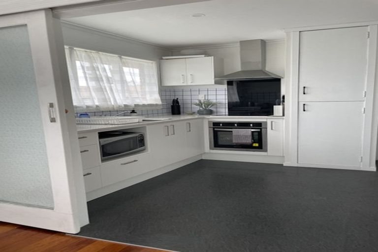 Photo of property in 1/285 Pakuranga Road, Pakuranga Heights, Auckland, 2010