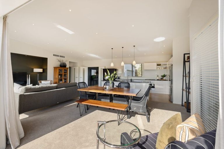 Photo of property in 1/6 Roscoe Street, Saint Martins, Christchurch, 8022