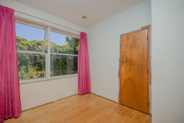 Photo of property in 35 Parker Avenue, New Lynn, Auckland, 0600
