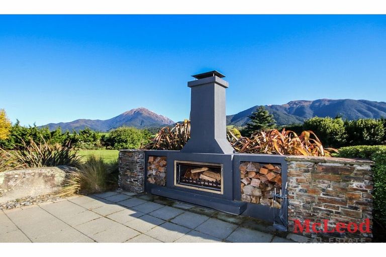 Photo of property in 251 Winterslow Road, Staveley, Ashburton, 7771