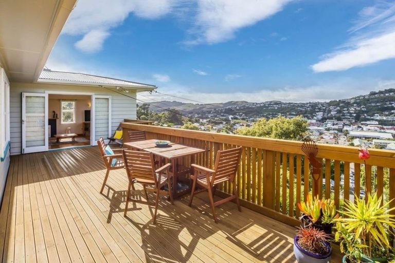 Photo of property in 66 Frankmoore Avenue, Johnsonville, Wellington, 6037