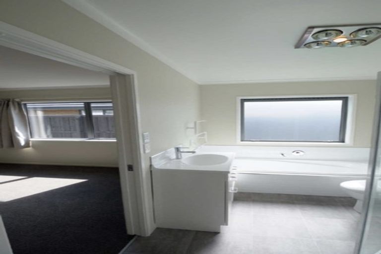 Photo of property in 28 Liddington Drive, Rolleston, 7615