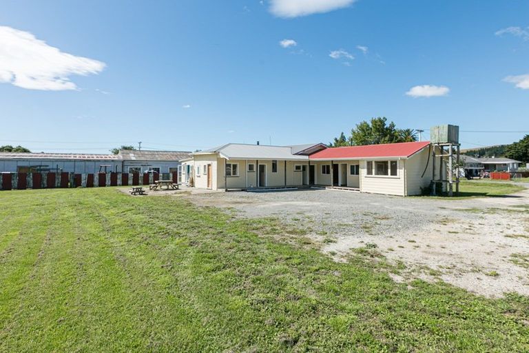 Photo of property in 7 Franklin Street, Porangahau, 4291