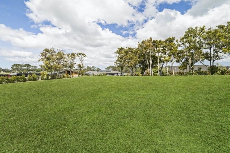 Photo of property in 2 Kelly Road, Riverhead, 0820