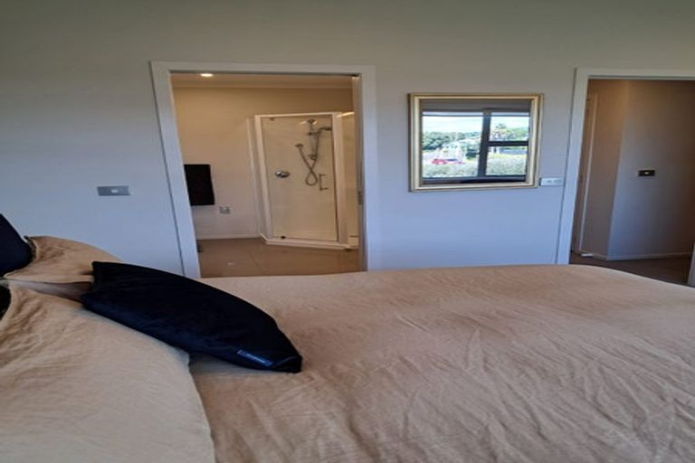 Photo of property in The Strand, 3/16 Ronald Street, Strandon, New Plymouth, 4312