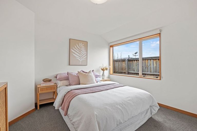 Photo of property in 2/73 Vagues Road, Northcote, Christchurch, 8052