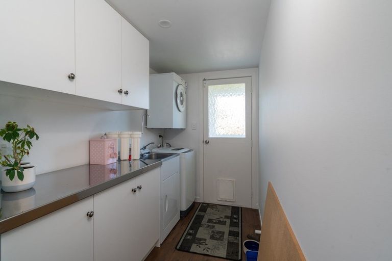 Photo of property in 17 Chesham Avenue, Waipahihi, Taupo, 3330