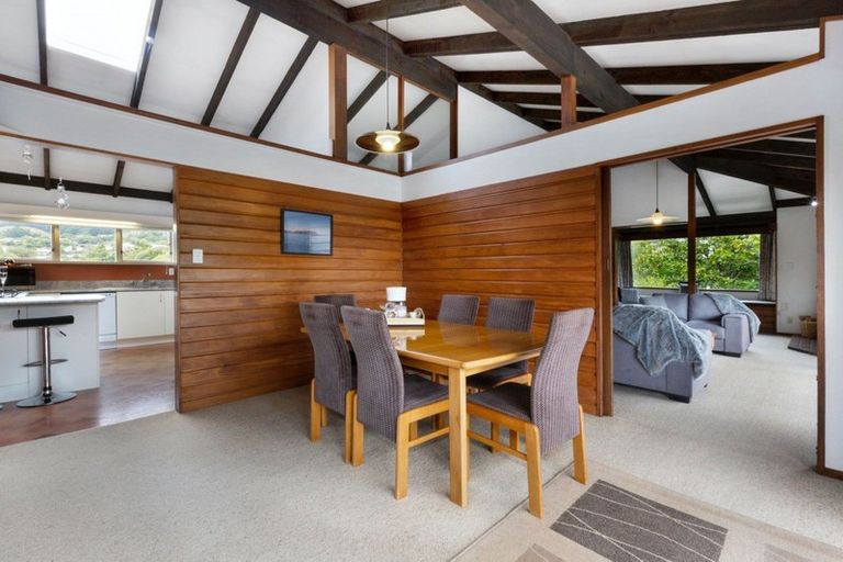 Photo of property in 9 Balliol Drive, Tawa, Wellington, 5028