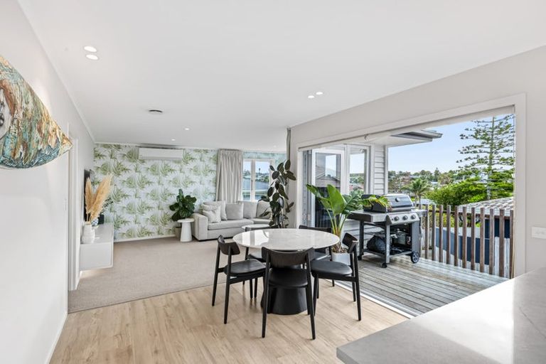Photo of property in 2/28 Bay Street, Red Beach, 0932