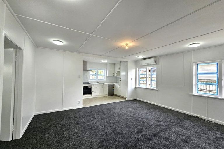 Photo of property in 12 Miro Road, Mangere Bridge, Auckland, 2022