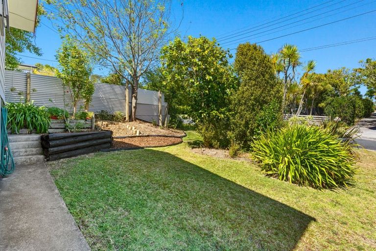 Photo of property in 12 Downer Street, Helensville, 0800