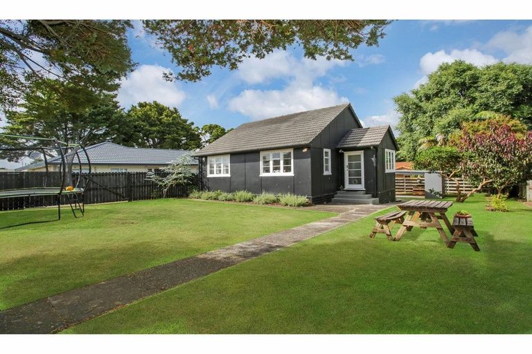 Photo of property in 43 Takanini Road, Takanini, 2112