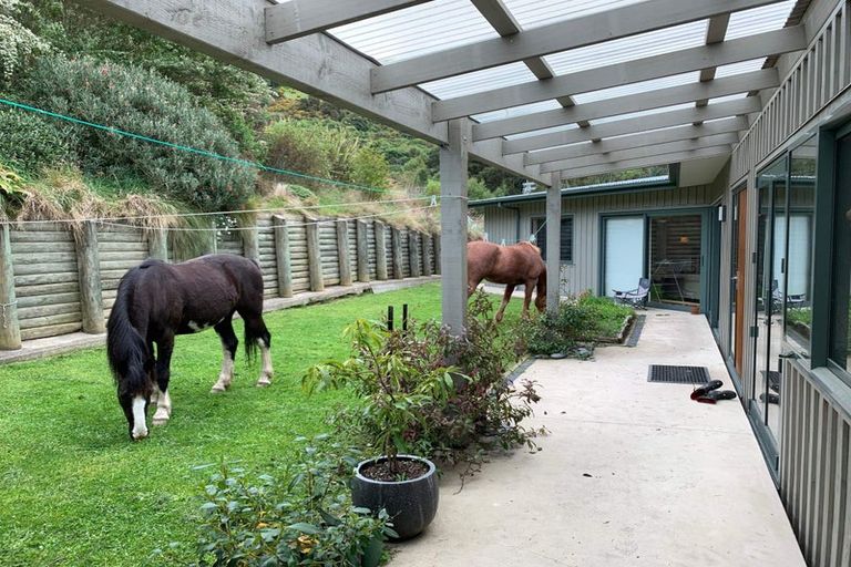 Photo of property in 1 Bay Heights, Governors Bay, Lyttelton, 8971