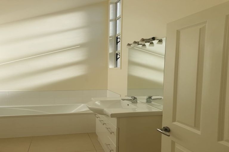 Photo of property in 12 South Karori Road, Karori, Wellington, 6012