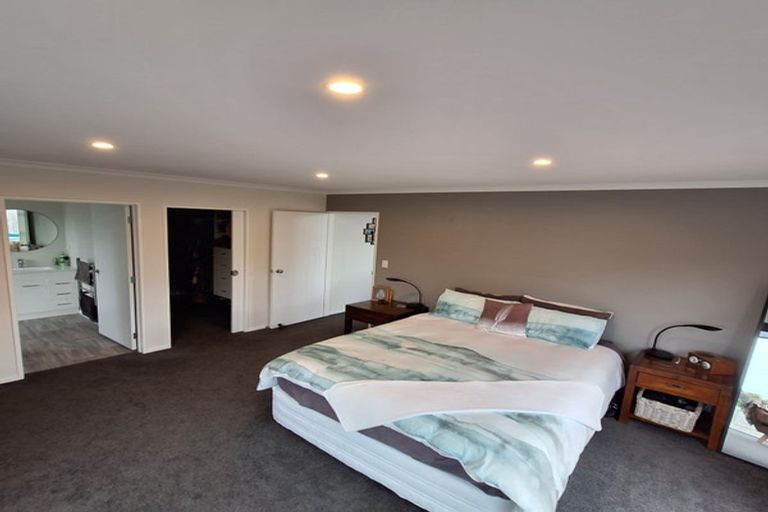 Photo of property in 18 Dee Street, Otane, 4202