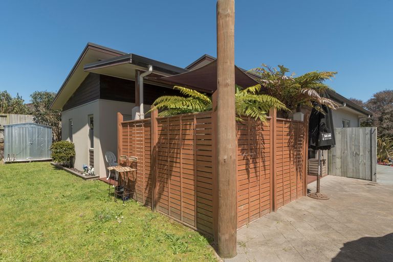 Photo of property in 3 Lark Place, Welcome Bay, Tauranga, 3112