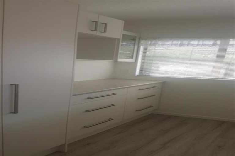 Photo of property in 2/23 Septimus Place, Henderson, Auckland, 0612