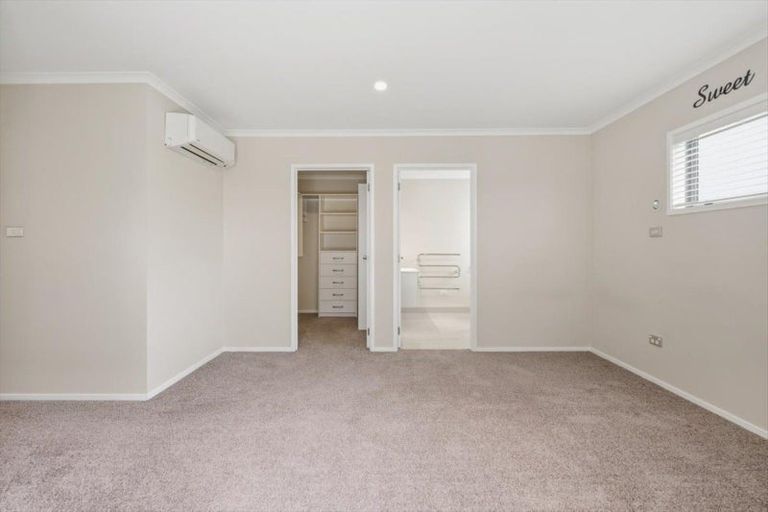 Photo of property in 82 Golden Sands Drive, Papamoa Beach, Papamoa, 3118