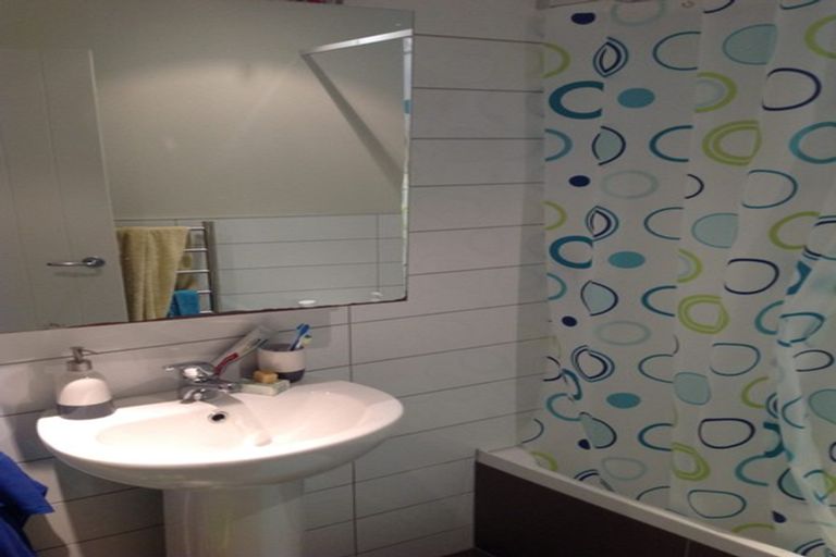 Photo of property in 2/26 Orangi Kaupapa Road, Northland, Wellington, 6012