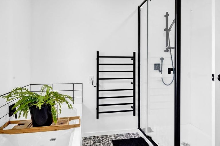 Photo of property in 1 Raunui Crescent, Inglewood, 4330