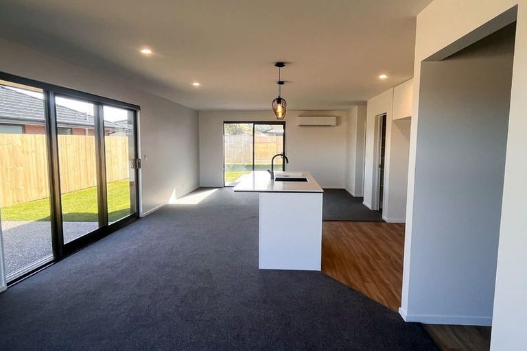 Photo of property in 12 Ned Place, Halswell, Christchurch, 8025