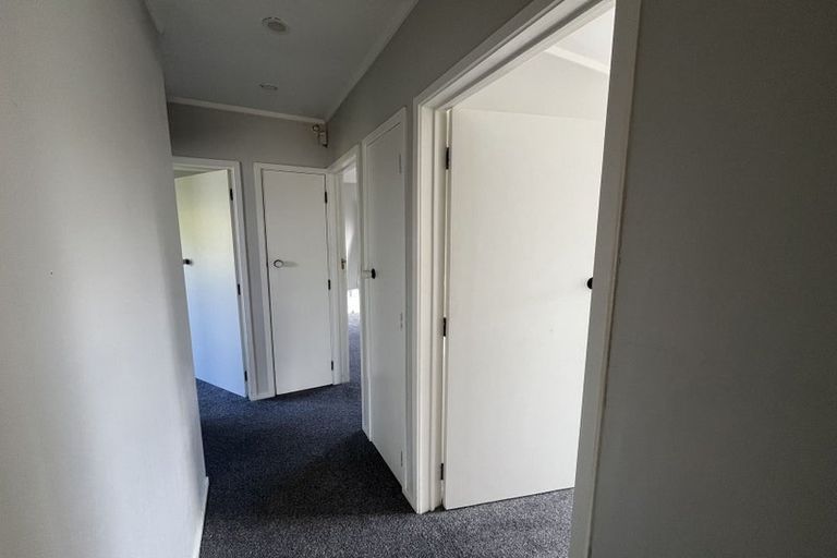 Photo of property in 50 Colwill Road, Massey, Auckland, 0614