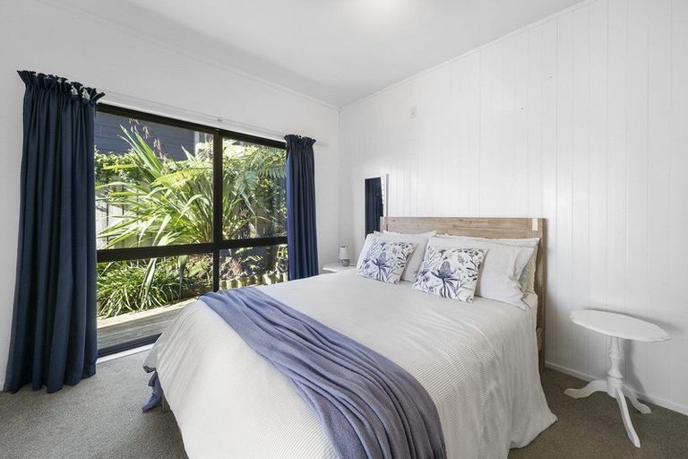 Photo of property in 37 Leeward Drive, Whitby, Porirua, 5024