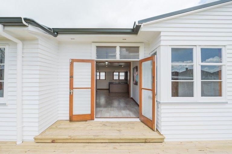 Photo of property in 75a Massey Street, Frankton, Hamilton, 3204