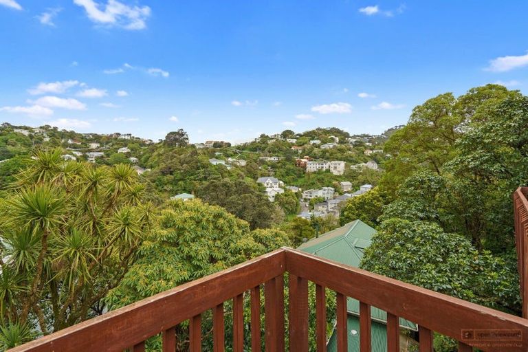 Photo of property in 142 Upland Road, Kelburn, Wellington, 6012