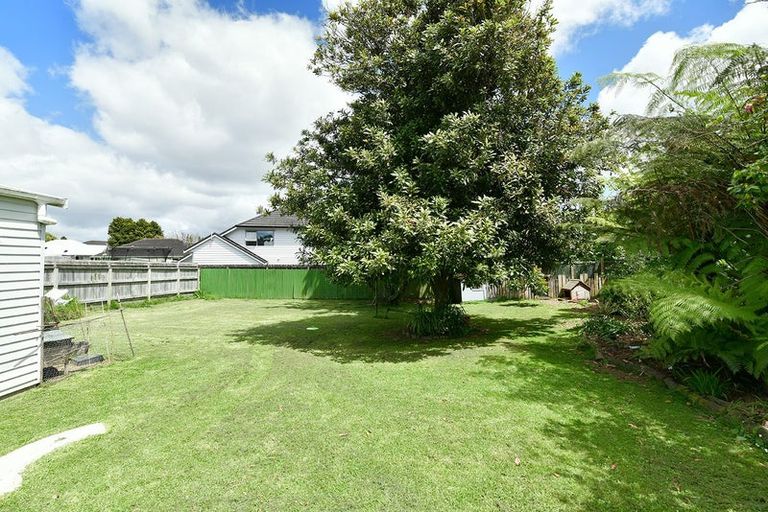 Photo of property in 47 Waipani Road, Te Atatu Peninsula, Auckland, 0610