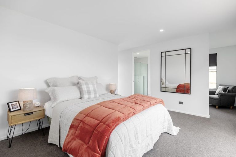 Photo of property in 32 Finstock Way, Rolleston, 7614