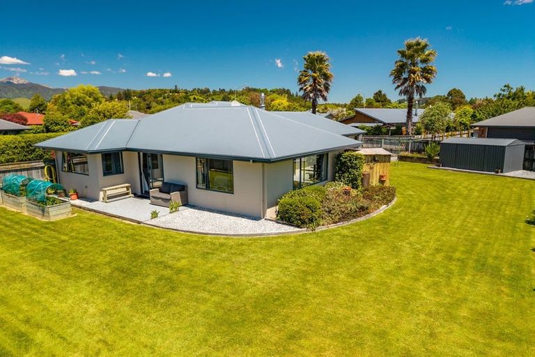 Photo of property in 2 Mayer Crescent, Wakefield, 7025