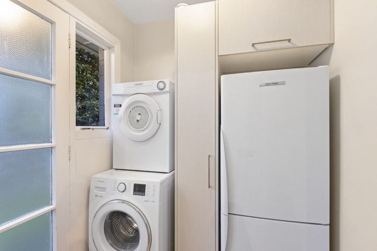 Photo of property in 15 Inca Place, Redwood, Christchurch, 8051