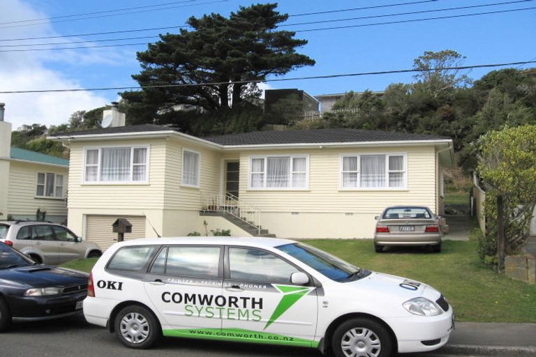 Photo of property in 31 Bancroft Terrace, Newlands, Wellington, 6037