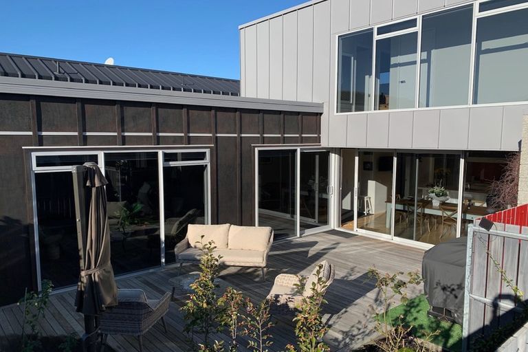 Photo of property in 148 Holly Road, St Albans, Christchurch, 8014