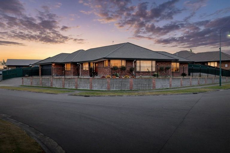 Photo of property in 2 Masefield Terrace, Kelvin Grove, Palmerston North, 4414