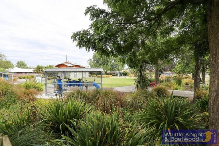 Photo of property in 2/2 Peverel Street, Riccarton, Christchurch, 8011