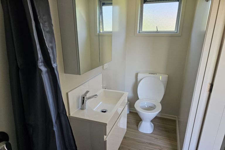 Photo of property in 17b Arkles, Arkles Bay, Whangaparaoa, 0932