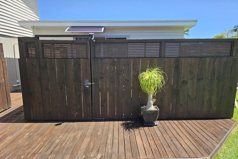 Photo of property in 17b Arkles, Arkles Bay, Whangaparaoa, 0932