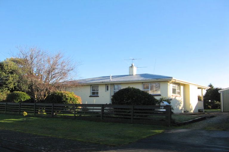 Photo of property in 10 Church Street, Winton, 9720